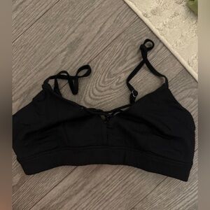 Alo sports bra